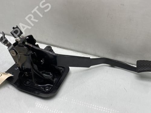 koblingspedal CITROËN C4 AIRCROSS 1.6 HDi 115 AWC (114 hp) 31804554