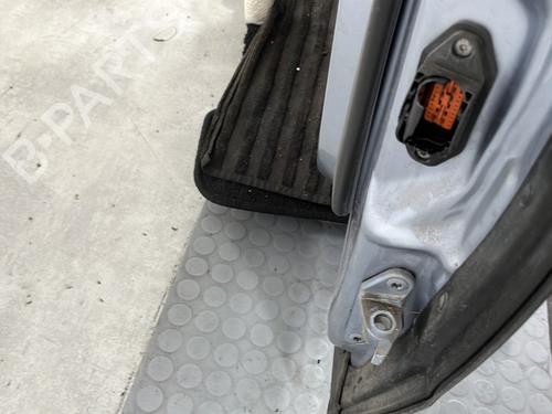 left-front-door-mercedes-benz-r-class-w251-v251-2005-2006-2007-2008-2009-2010-2011-2012-2013-2014-2015-2016-2017-32192555 main image