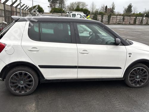 Front wiper motor SKODA FABIA II (542) 1.6 TDI | BP25123414M29 