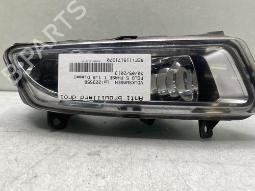 Højre Foran Tågelygte VW POLO V (6R1, 6C1) 1.6 TDI (90 hp) 32208348