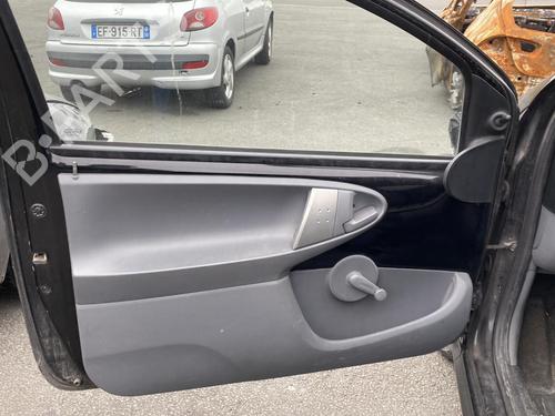 Front right lock PEUGEOT 107 (PM_, PN_) 1.0 | BP19960402C97 