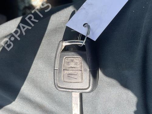 Front windshield wiper arm OPEL ZAFIRA A MPV (T98) 2.2 DTI 16V (F75) | BP21378555C143 