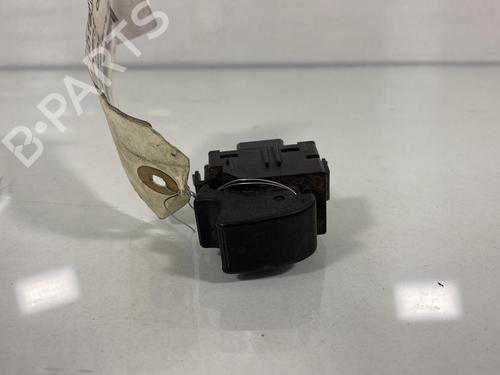 Used Right front window switch TOYOTA COROLLA (_E12_) 2.0 D-4D (CDE120_, CDE120R) (90 hp) 19983398