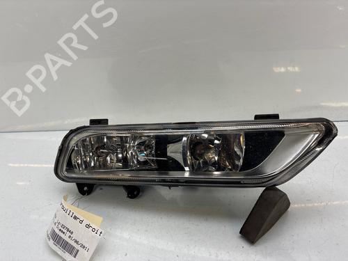 Right front fog light VW PASSAT B7 (362) 1.6 TDI | BP35896965C31 - Image 2