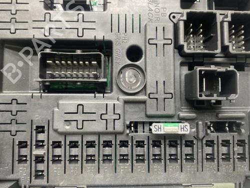 Used Fuse box Fuse box PEUGEOT 308 I (4A_, 4C_) 1.6 HDi (90 hp) 19966743 19966743