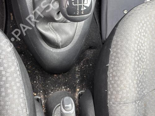 Venstre foran invendig håndtak RENAULT CLIO II (BB_, CB_) 1.2 (BB0A, BB0F, BB10, BB1K, BB28, BB2D, BB2H, CB0A,... | BP28705149I13 