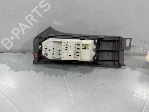 Used Left front window switch Left front window switch TOYOTA YARIS (_P9_) 1.0 VVT-i (KSP90_, KSP90R) (69 hp) 30791578 30791578