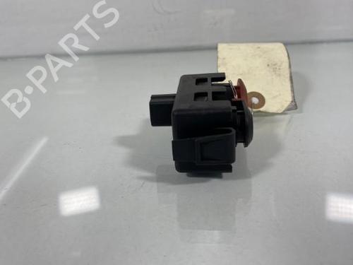 Used Warning switch Warning switch RENAULT KANGOO / GRAND KANGOO II (KW0/1_) 1.5 dCi 85 (KW0K, KW0L, KW0B) (86 hp) 20017913 20017913