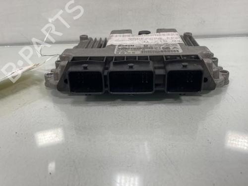 Used Engine control unit (ECU) Engine control unit (ECU) PEUGEOT 5008 (0U_, 0E_) 1.6 HDi (110 hp) 21192825 21192825