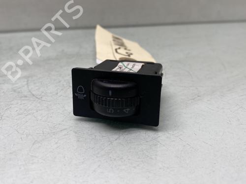 Used Headlight switch TOYOTA COROLLA Verso (ZER_, ZZE12_, R1_) 2.2 D-4D (AUR10_, AUR10R) (136 hp) 31310485