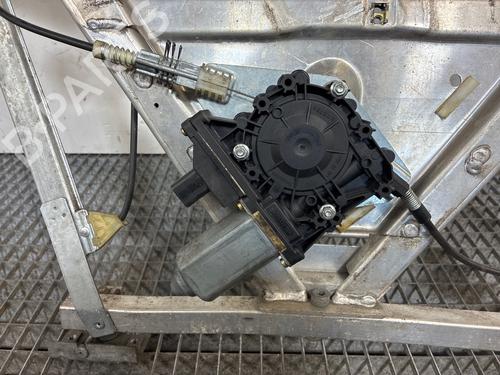 Used Front left window mechanism Front left window mechanism 37997990 37997990