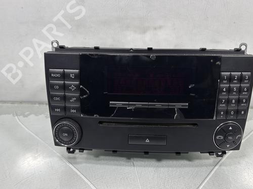 Used Radio MERCEDES-BENZ CLK (C209) CLK 220 CDI (209.308) (150 hp) 31189649