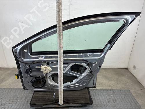Used Right front door Right front door 37068029 37068029