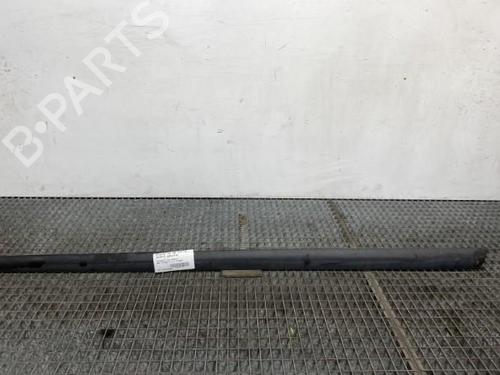 Used Door moulding trim PEUGEOT 307 (3A/C) 1.4 HDi (68 hp) 28441712