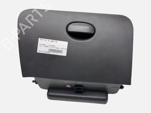 Used Glove box Glove box CITROËN C3 I (FC_, FN_) 1.4 HDi (68 hp) 39946504 39946504