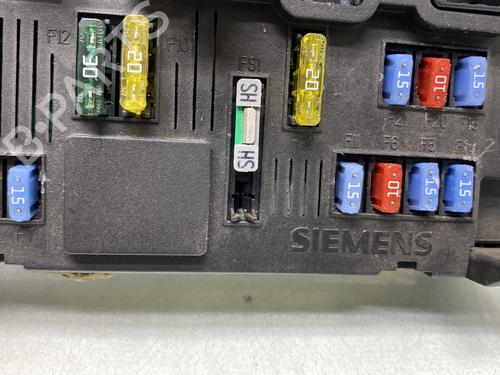 Used Fuse box Fuse box 22310115 22310115