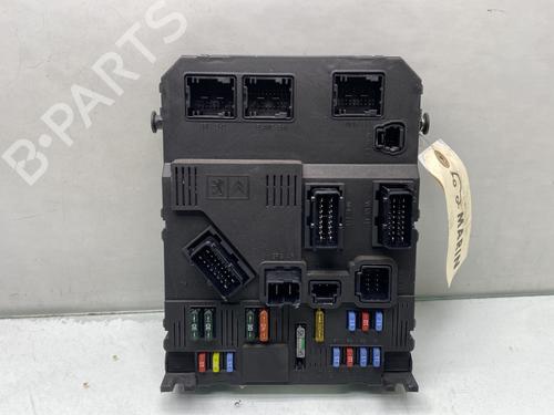 fuse-box-peugeot-206-hatchback-2ac-1998-1999-2000-2001-2002-2003-2004-2005-2006-2007-2008-2009-2010-2011-2012-31205622 main image