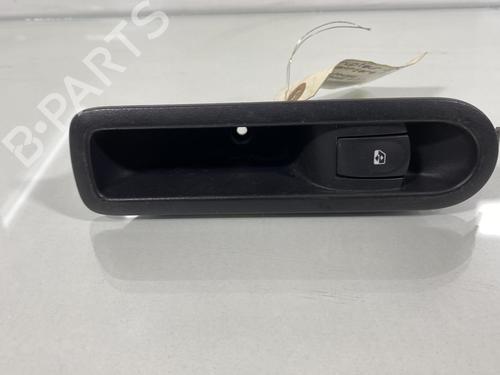 Used Right rear window switch Right rear window switch RENAULT MODUS / GRAND MODUS (F/JP0_) 1.5 dCi (FP0F, JP0F) (86 hp) 19996588 19996588