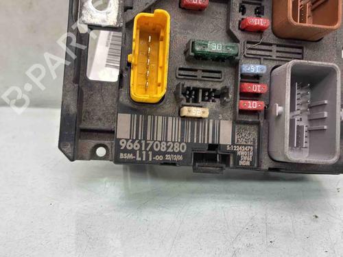 Used Fuse box Fuse box 36590928 36590928