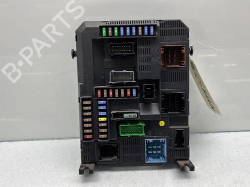 Used Fuse box PEUGEOT 208 I (CA_, CC_) 1.2 VTI 82 (82 hp) 28510418