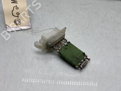 Used Heater resistor Heater resistor MERCEDES-BENZ A-CLASS (W169) A 180 CDI (169.007, 169.307) (109 hp) 31858212 31858212