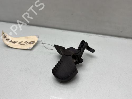 Used Front left exterior door handle RENAULT TWINGO I (C06_) 1.2 (C066, C068) (58 hp) 27632982