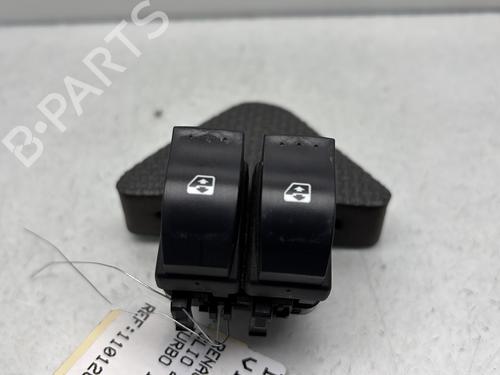 Used Left front window switch RENAULT CLIO II (BB_, CB_) 1.5 dCi (B/CB07) (65 hp) 27837675