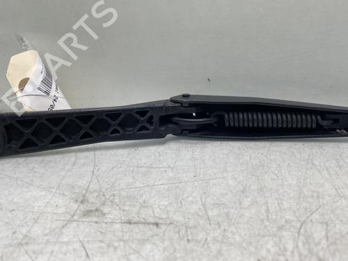 Used Front windshield wiper arm Front windshield wiper arm PEUGEOT 308 I (4A_, 4C_) 1.6 HDi (109 hp) 32854052 32854052