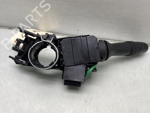Used Switch TOYOTA YARIS (_P13_) 1.5 Hybrid (NHP130_, NHP130) (101 hp) 23765315