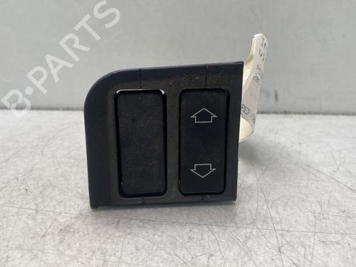 Used Right front window switch PEUGEOT 205 II (20A/C) 1.4 (75 hp) 33022404