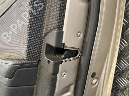 Right front door MERCEDES-BENZ E-CLASS (W211) E 220 CDI (211.006) | BP19976585C3 