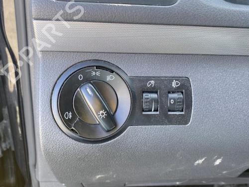 Seat buckle VW TOURAN (1T1, 1T2) 1.9 TDI | BP32441366I32