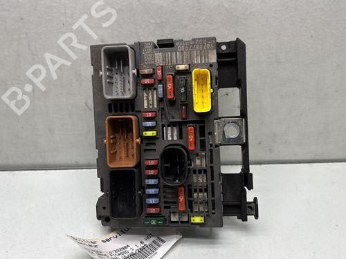 Caixa de fusíveis CITROËN C4 Grand Picasso I (UA_) 1.6 HDi (109 hp) 29841627