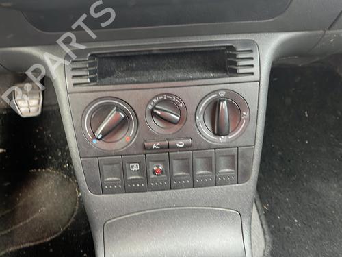 Left taillight VW POLO (6N2) 1.4 TDI | BP25758768C34  - Image 10