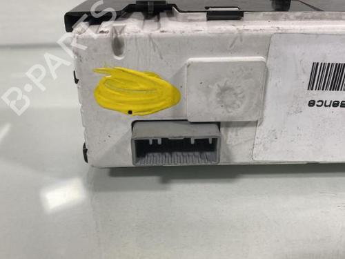 Used Display monitor Display monitor RENAULT CLIO III (BR0/1, CR0/1) 1.2 16V (BR02, BR0J, BR11, CR02, CR0J, CR11) (75 hp) 21956820 21956820