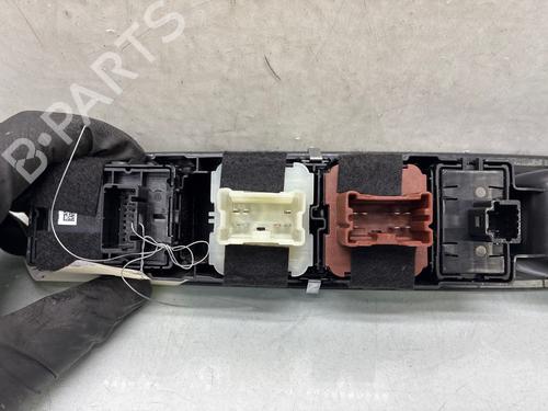 Left front window switch DACIA SANDERO III 1.0 TCe 100 ECO-G | BP39653622I27 - Image 2