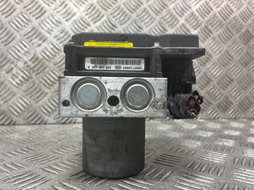 Used ABS pump ABS pump MERCEDES-BENZ E-CLASS Coupe (C207) E 350 CDI (207.322) (231 hp) 34477692 34477692