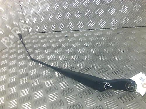 Used Front windshield wiper arm PEUGEOT 2008 I (CU_) 1.6 HDi (92 hp) 20032382