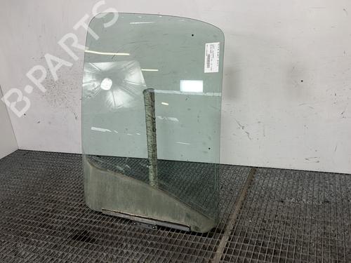 Vitre porte avant droite IVECO DAILY III Platform/Chassis 35 S 11,35 C 11 (A2FC13AA, A6FBU4AB, A2NB14A1, A2ND13A1,... | BP29759478C19 