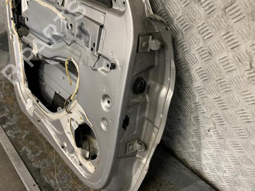 Used Left front door Left front door 21957312 21957312