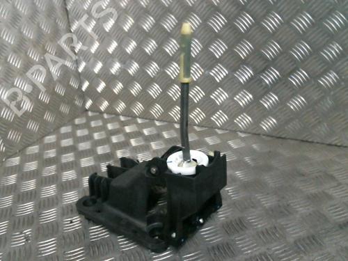 Used Gear lever PEUGEOT 208 I (CA_, CC_) 1.4 HDi (68 hp) 20001682