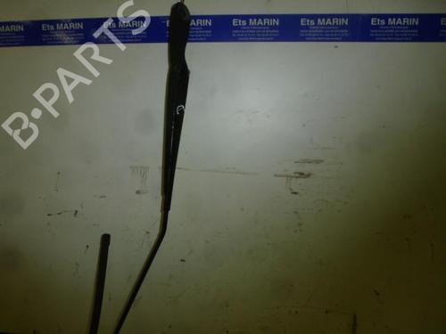 Used Front windshield wiper arm VOLVO V50 (545) [2003-2012]  20020895
