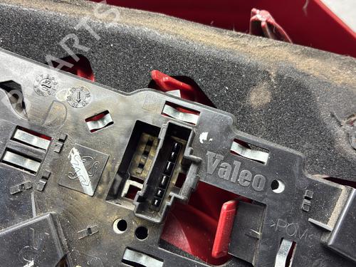 Used Right taillight Right taillight PEUGEOT 307 (3A/C) 2.0 HDi 110 (107 hp) 33830439 33830439