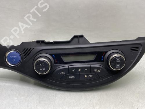 Used Climate control TOYOTA YARIS (_P13_) 1.5 Hybrid (NHP130_, NHP130) (101 hp) 23765314