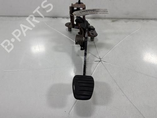 Used Clutch pedal RENAULT CLIO III (BR0/1, CR0/1) 1.5 dCi (88 hp) 30791656