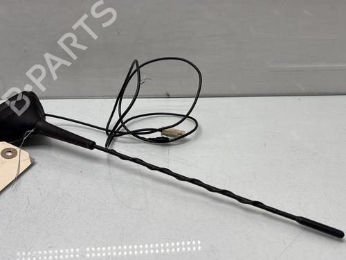 Antenne/Base RENAULT TWINGO III (BCM_, BCA_) 0.9 TCe 90 (BCM9, BCM2) (90 hp) 32314532