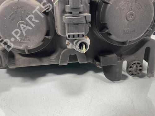 Używane Lampa przednia prawa RENAULT SCÉNIC I MPV (JA0/1_, FA0_) 1.9 dCi (JA05, JA1F) (102 hp) 20025187