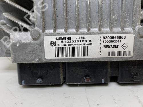 Engine control unit (ECU) RENAULT MEGANE II Saloon (LM0/1_)  | BP21196524M57 