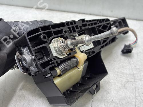 front-left-exterior-door-handle-renault-megane-iv-grandtour-k9amn_-2016-34333082 main image