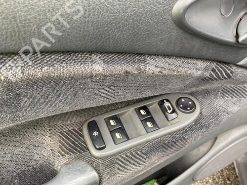 Left headlight CITROËN C5 I (DC_) 2.0 HDi (DCRHZB, DCRHZE) | BP26212149C28 - Image 12